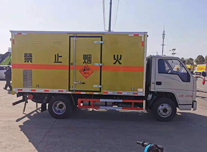 林甸爆破器材运输车